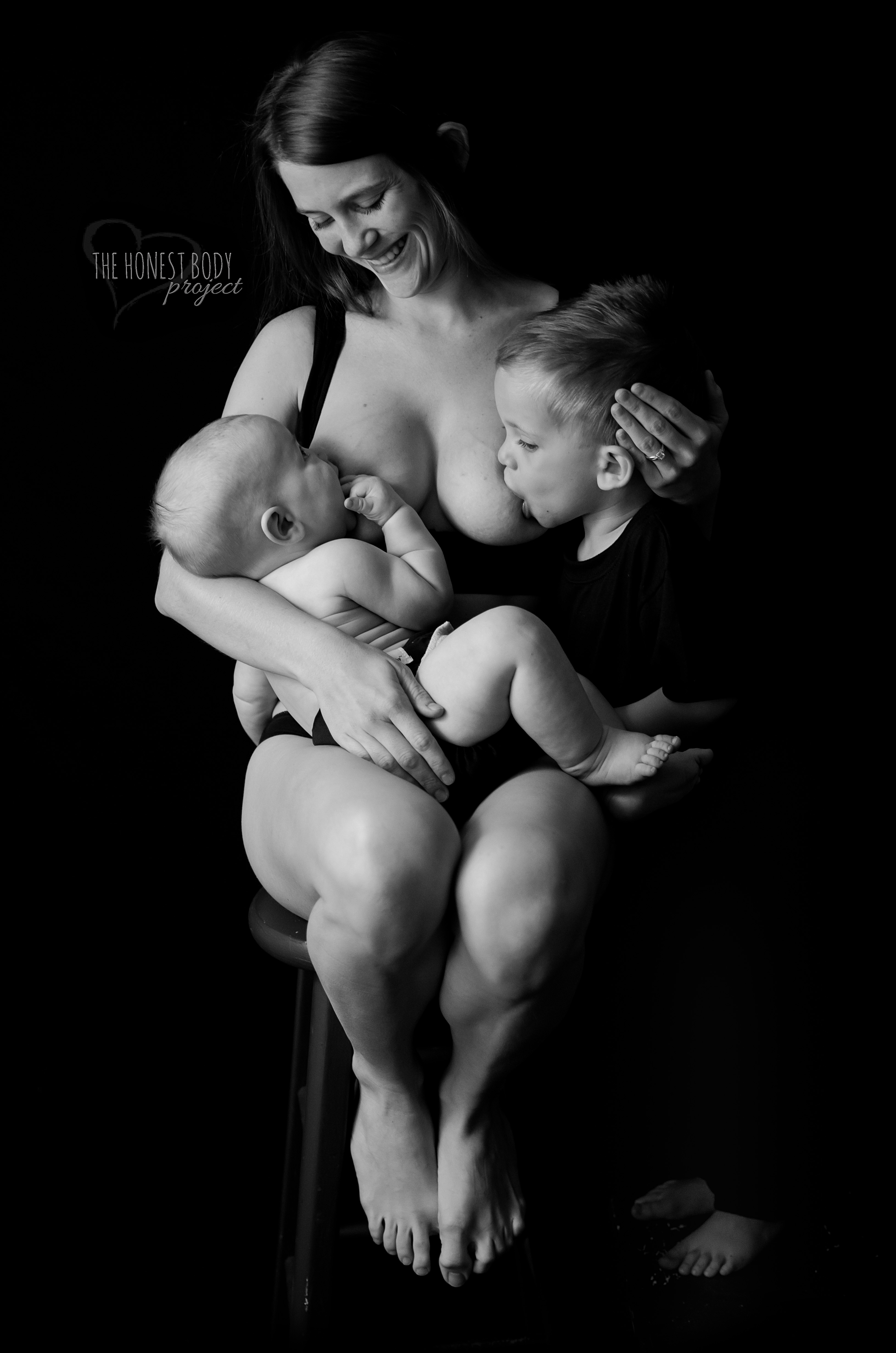 Breastfeeding giantess